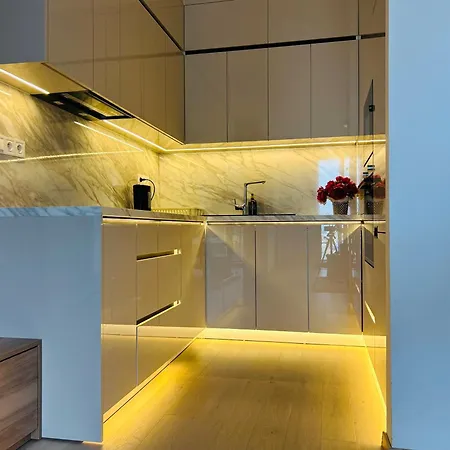 Citylightseuroveatower Bratysława